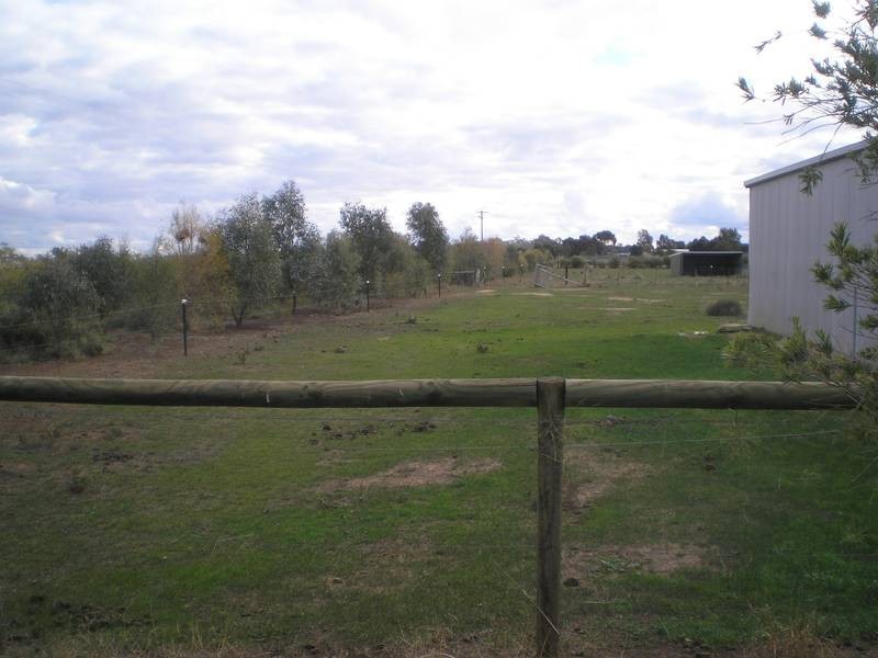 6 OLD RACECOURSE ROAD, Deniliquin NSW 2710