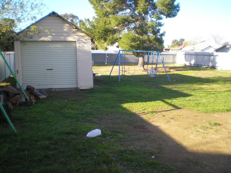 325 SLOANE STREET, Deniliquin NSW 2710