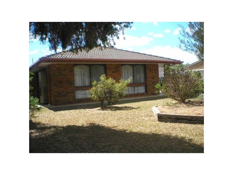 91 McKENZIE STREET, Deniliquin NSW 2710