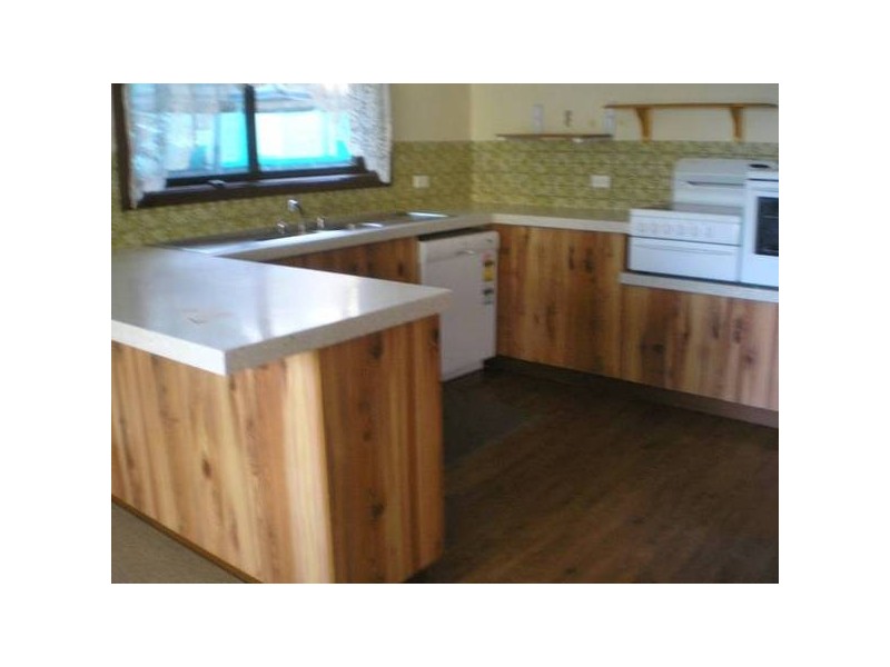 91 McKENZIE STREET, Deniliquin NSW 2710