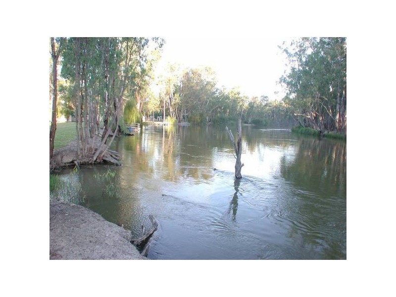 00 TARRAGON LODGE MATHOURA, Deniliquin NSW 2710
