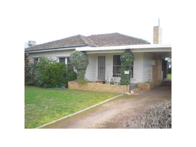 115 Edwards Street, Deniliquin NSW 2710