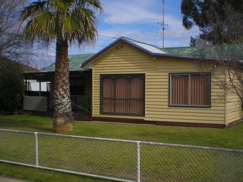 490 Maher Street, Deniliquin NSW 2710