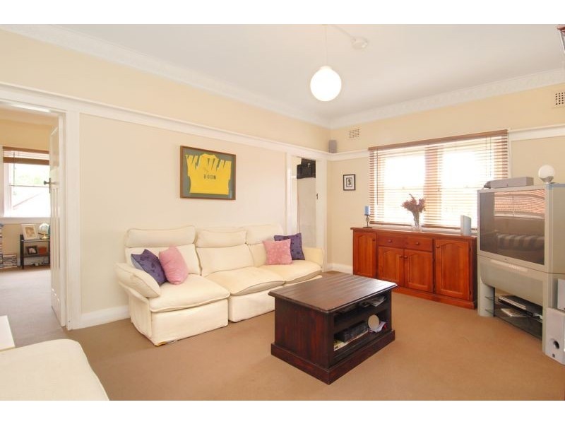 68 Anzac Parade, Kensington NSW 2033