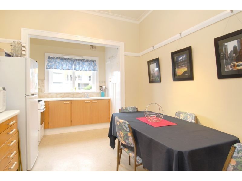 68 Anzac Parade, Kensington NSW 2033