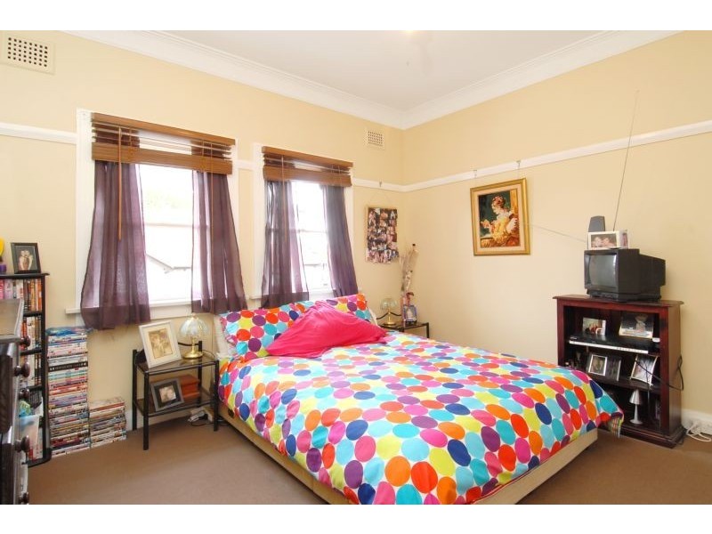 68 Anzac Parade, Kensington NSW 2033