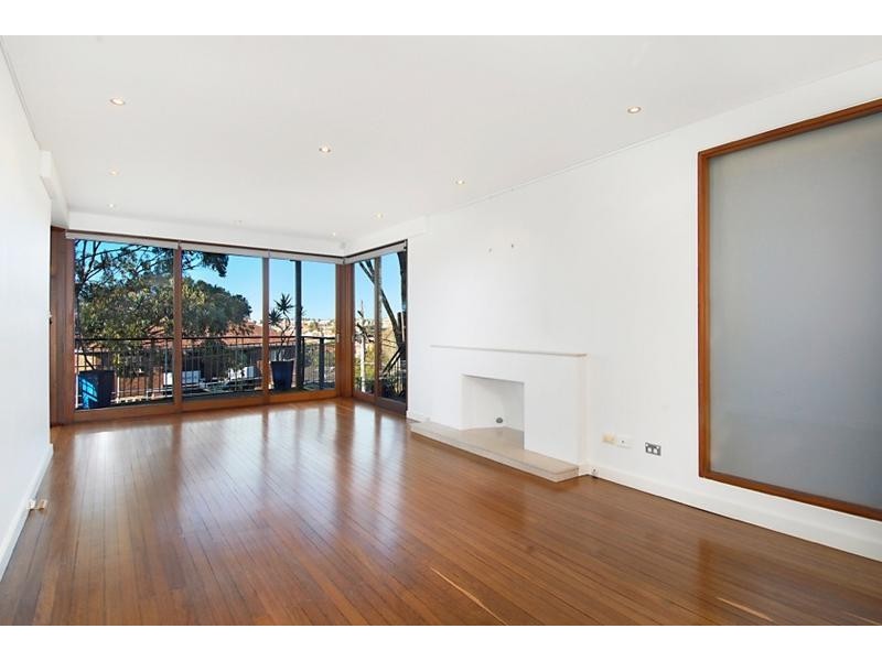 18 Mount Street, Coogee NSW 2034