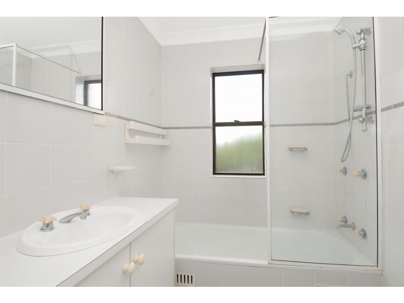 4-8 Edgecumbe Avenue, Coogee NSW 2034