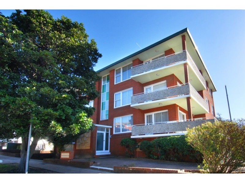 13 Carr Street, Coogee NSW 2034