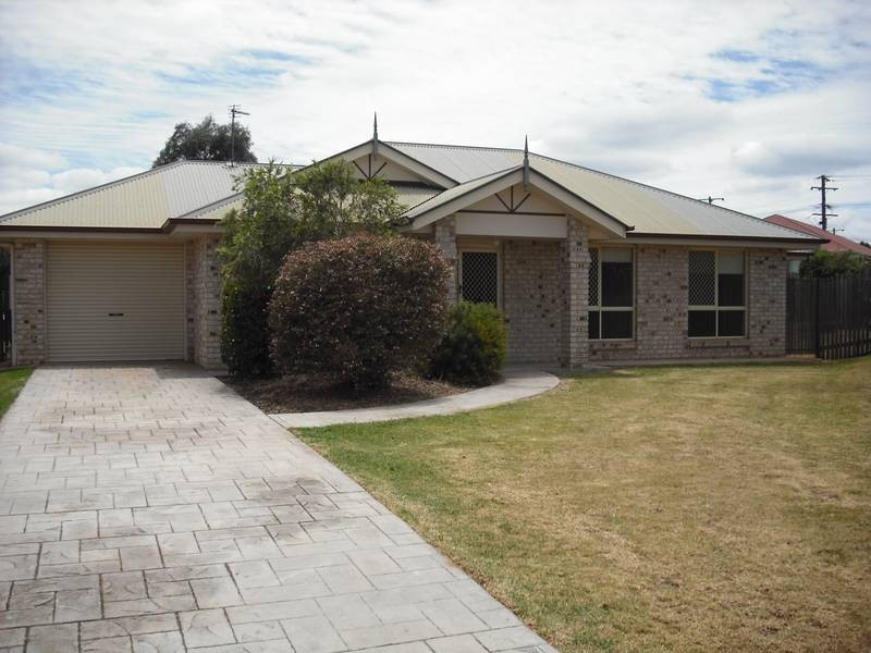 3 BURNBOROUGH STREET, Glenvale QLD 4350