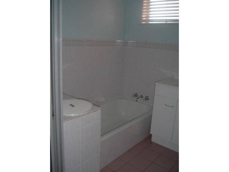 12 HOGAN STREET, Centenary Heights QLD 4350
