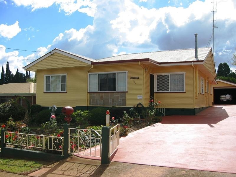 Mount Lofty QLD 4350