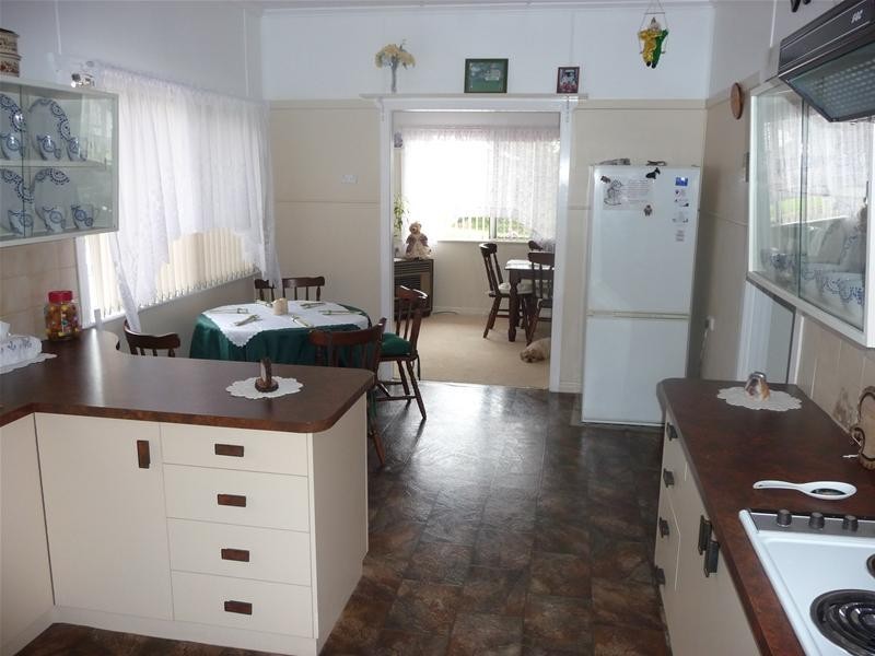 Mount Lofty QLD 4350