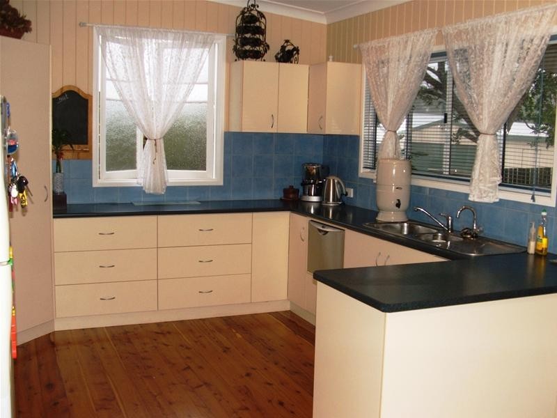 Mount Lofty QLD 4350