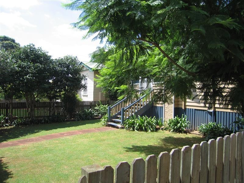 Mount Lofty QLD 4350