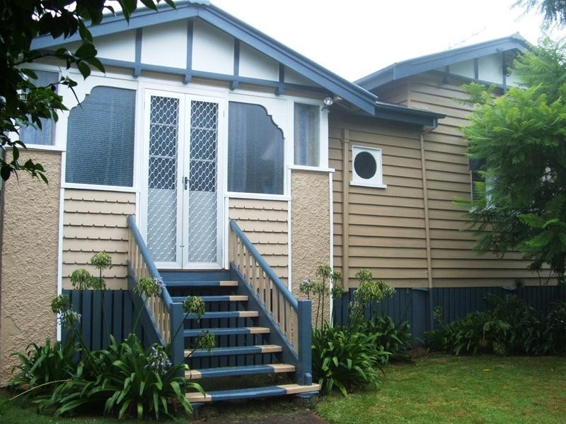 Mount Lofty QLD 4350