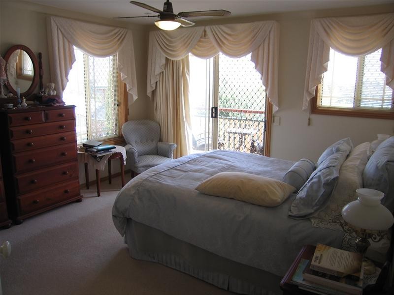 Centenary Heights QLD 4350