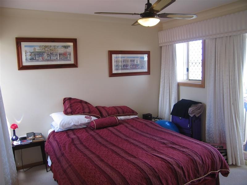Centenary Heights QLD 4350