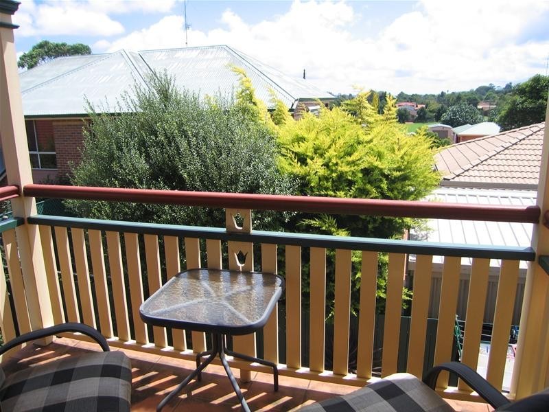 Centenary Heights QLD 4350