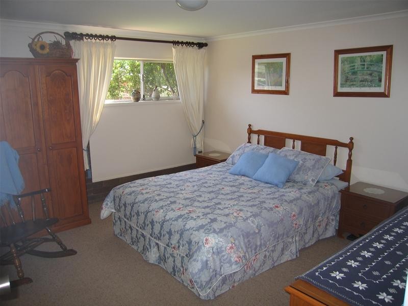 Mount Lofty QLD 4350
