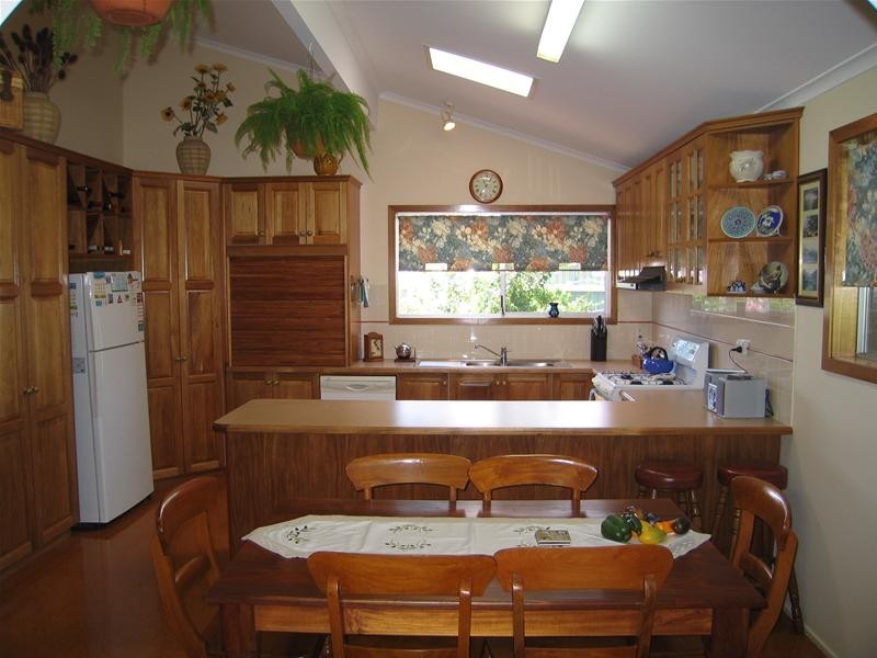 Mount Lofty QLD 4350