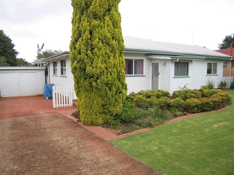 Kearneys Spring QLD 4350