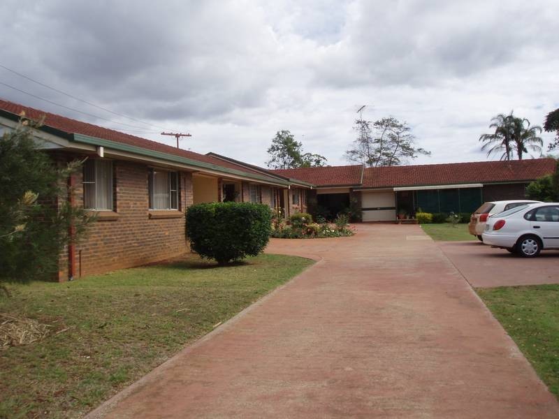 4/373 TOR STREET, Newtown QLD 4350