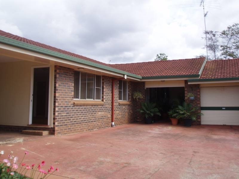 4/373 TOR STREET, Newtown QLD 4350