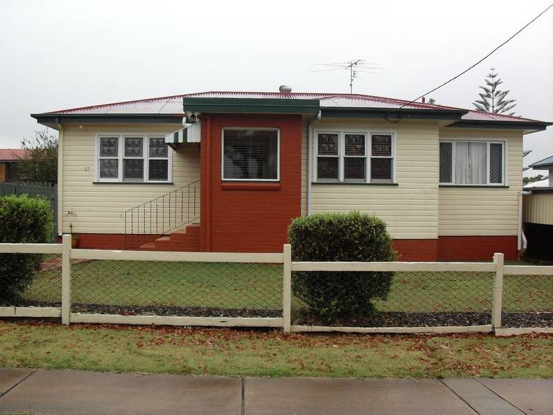 37 GLADSTONE STREET, Toowoomba QLD 4350