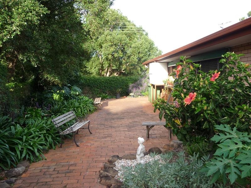 Centenary Heights QLD 4350