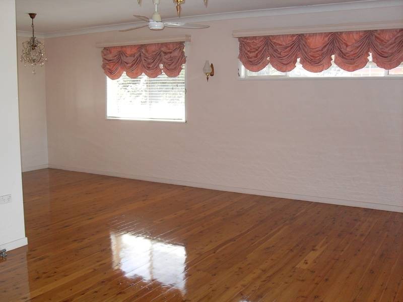 15 MUIR STREET, North Toowoomba QLD 4350