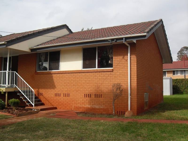 6 GALA STREET, Rockville QLD 4350