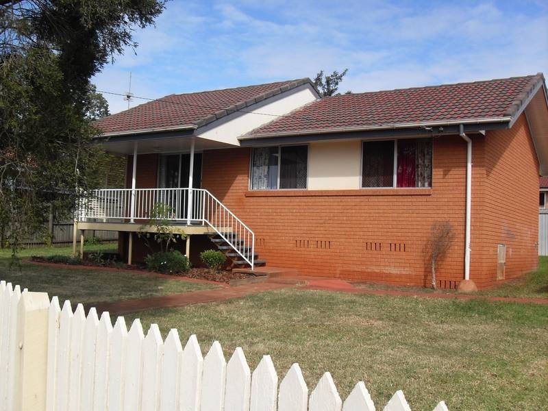 6 GALA STREET, Rockville QLD 4350