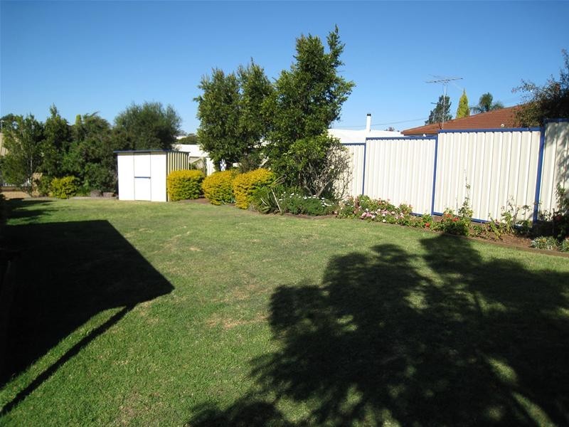 Kearneys Spring QLD 4350