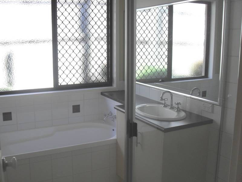 Kearneys Spring QLD 4350