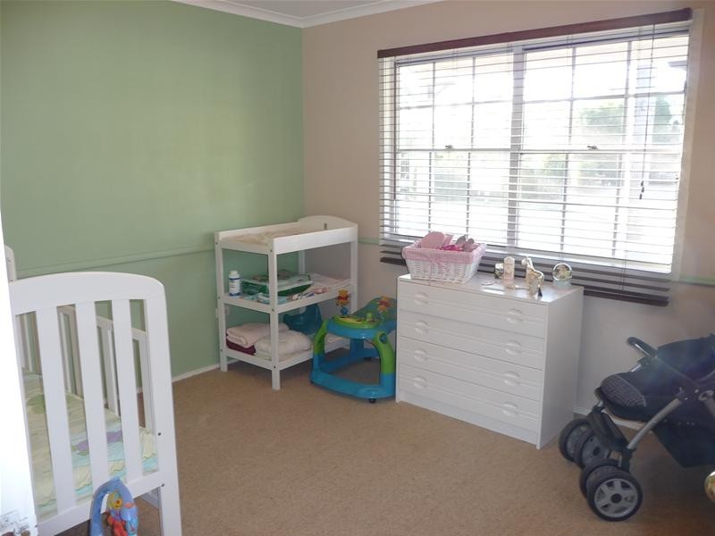 Kearneys Spring QLD 4350