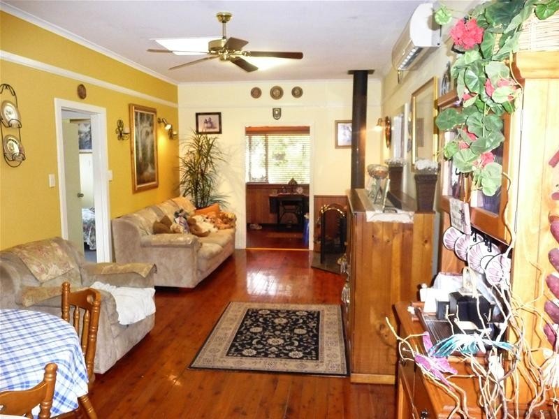 Mount Lofty QLD 4350