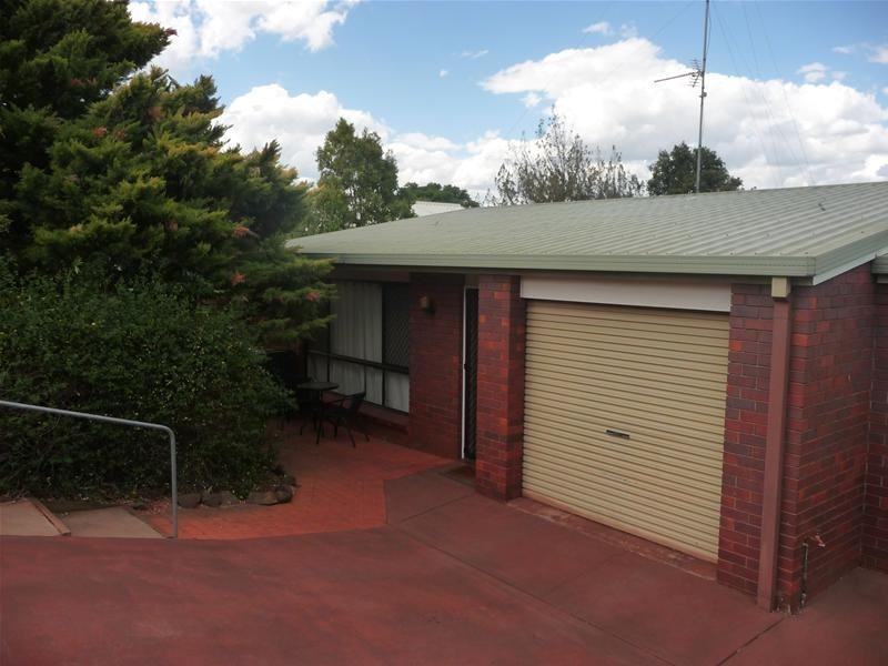 Kearneys Spring QLD 4350