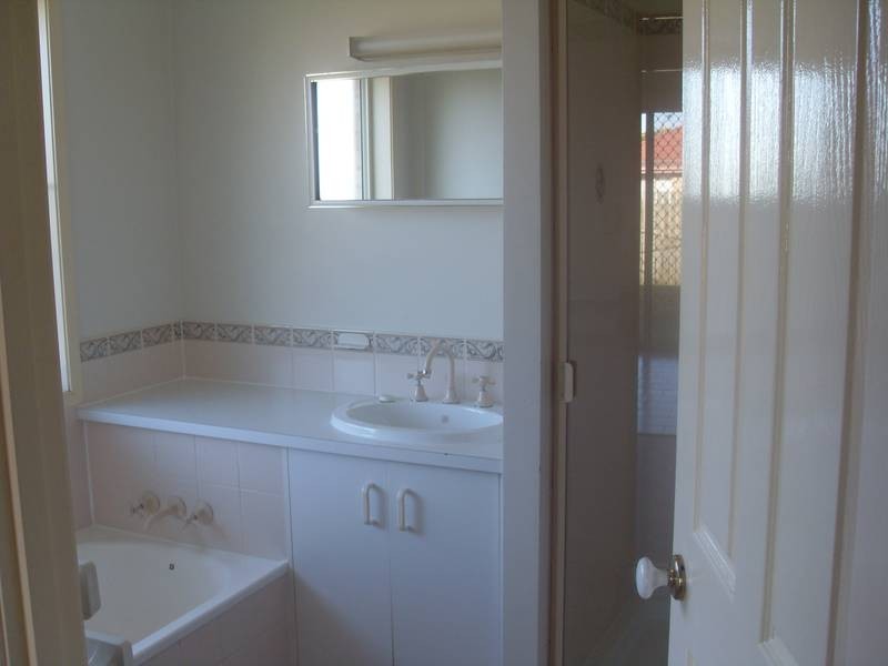 Kearneys Spring QLD 4350