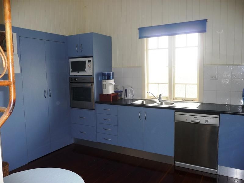 Mount Lofty QLD 4350