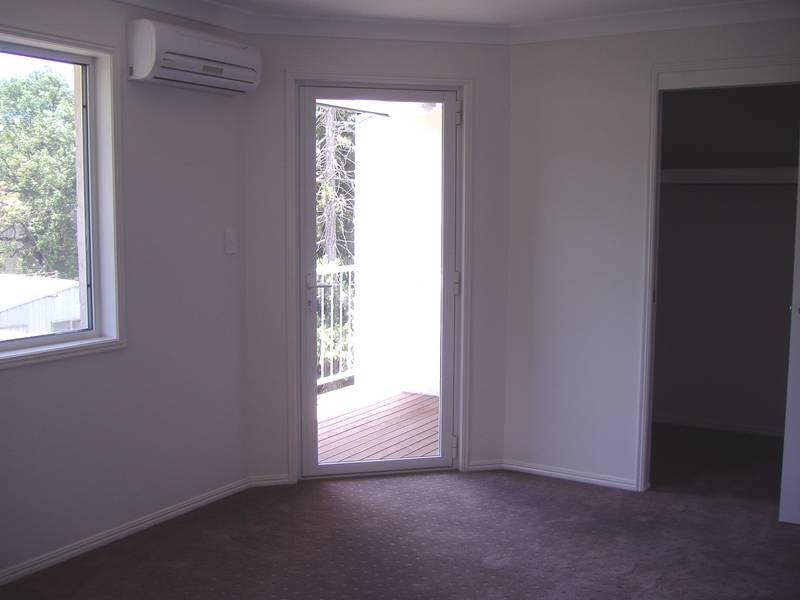 Mount Lofty QLD 4350