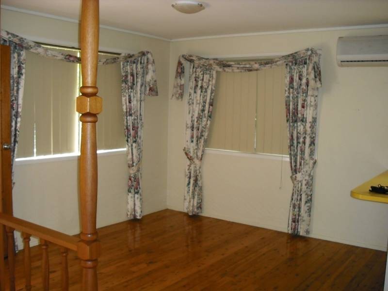 Mount Lofty QLD 4350