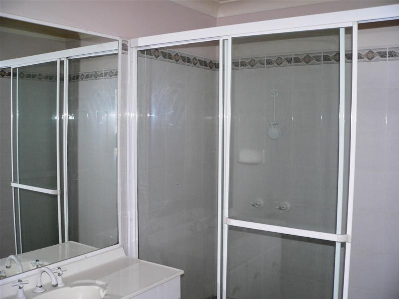 Kearneys Spring QLD 4350