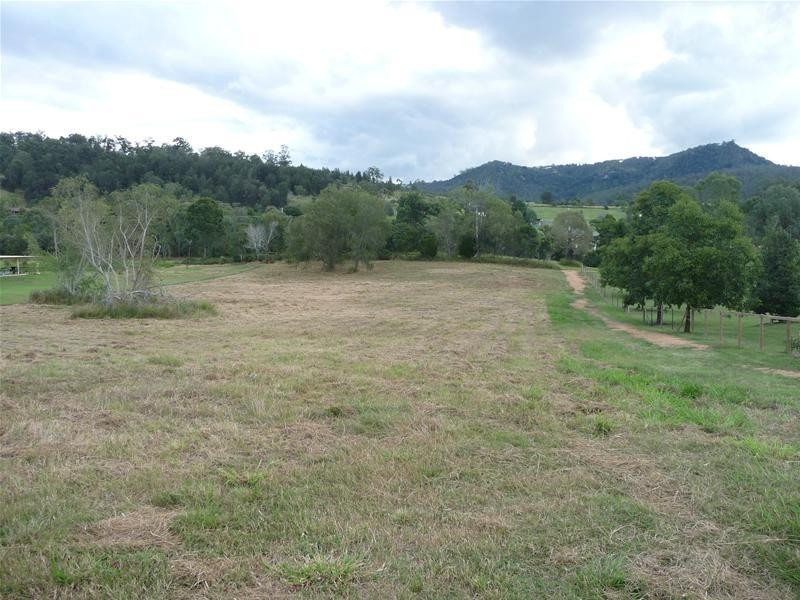 Withcott QLD 4352