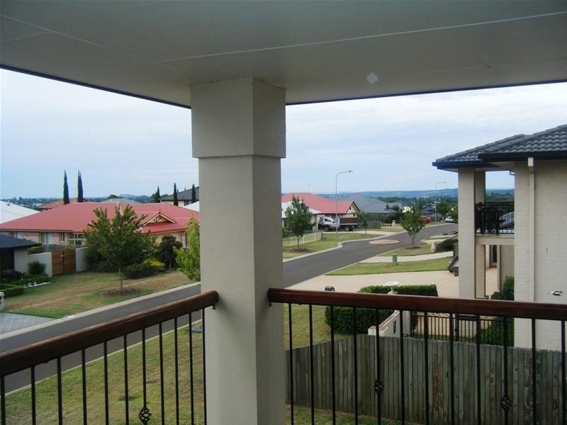 Middle Ridge QLD 4350