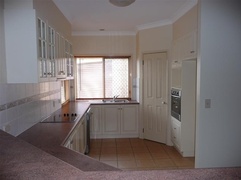 Kearneys Spring QLD 4350