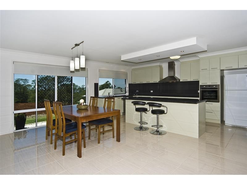 Mount Lofty QLD 4350