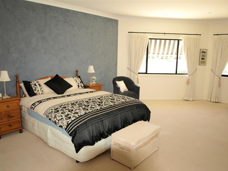 Kearneys Spring QLD 4350