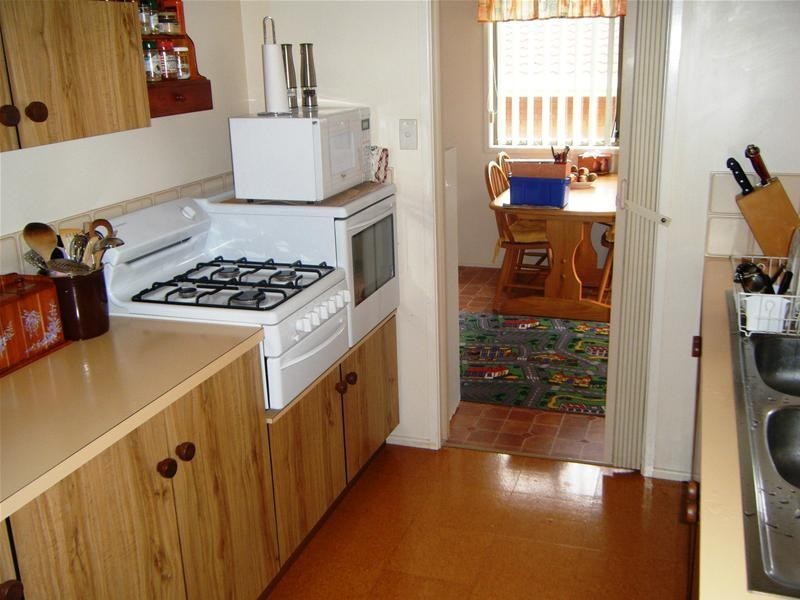 Centenary Heights QLD 4350