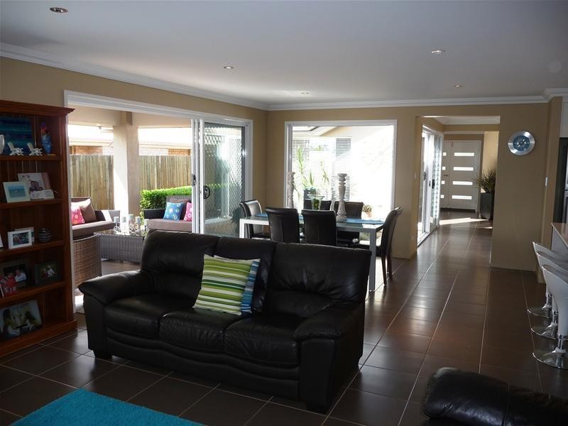 Kearneys Spring QLD 4350